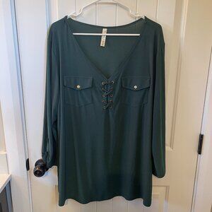 Green 3/4 sleeve blouse